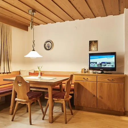 Haus Bergfrieden Apartment Kaunertal Exterior photo